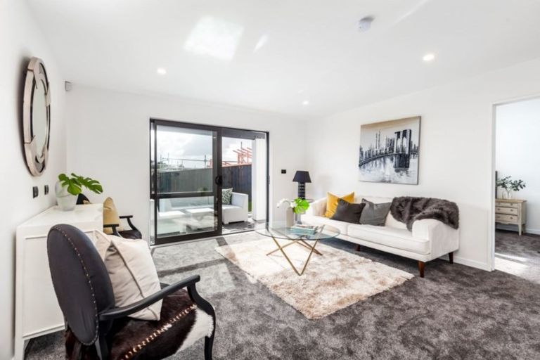 Photo of property in 12 Takurua Terrace, Orewa, 0931