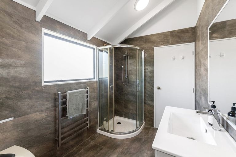 Photo of property in 61a Jaemont Avenue, Te Atatu South, Auckland, 0610