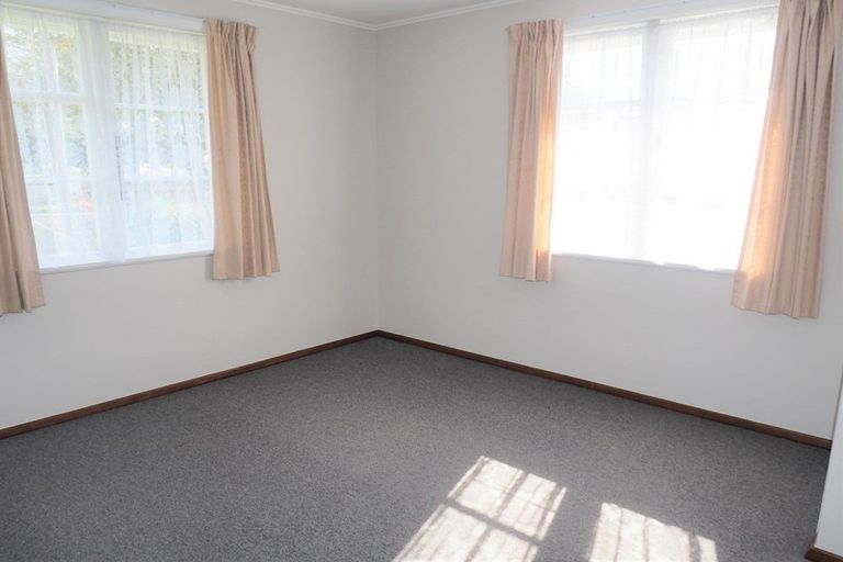 Photo of property in 77 Stout Street, Shannon, 4821