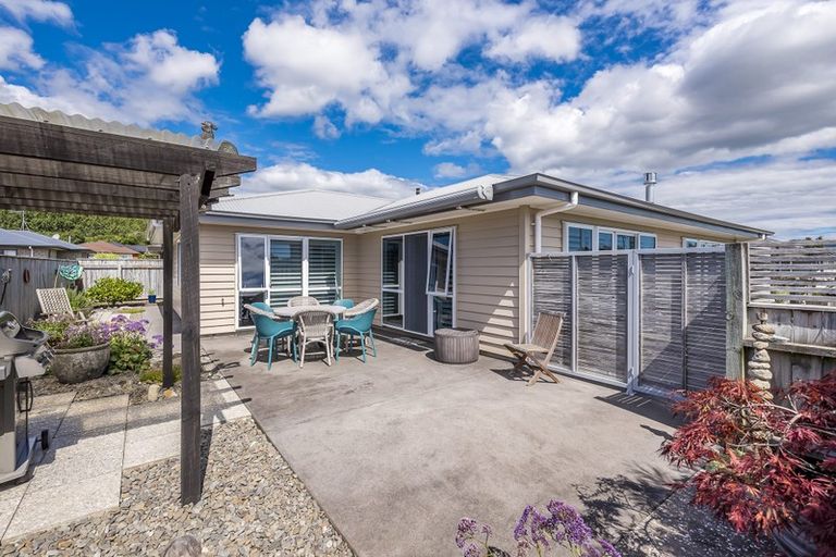 Photo of property in 21 Jade Lane, Paraparaumu, 5032