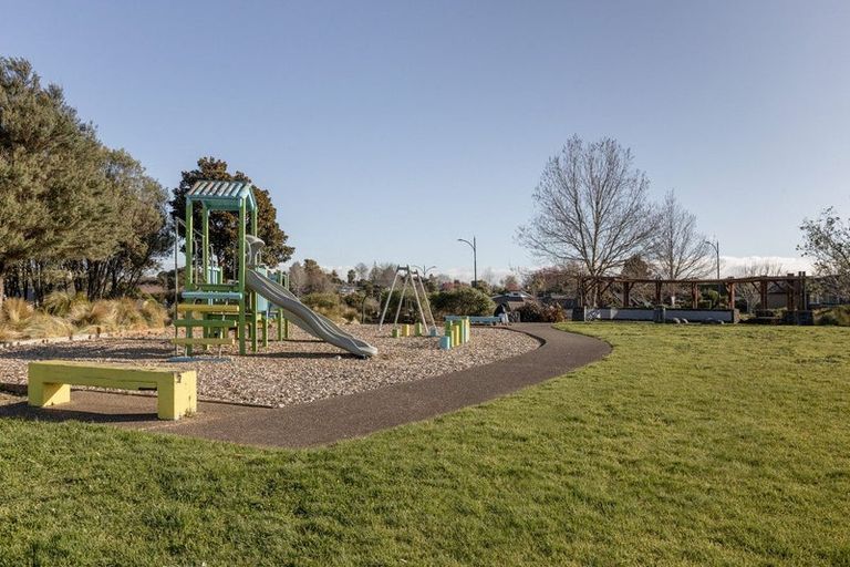 Photo of property in 31 Fairfax Crescent, Pyes Pa, Tauranga, 3112