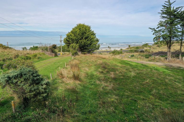 Photo of property in 110 Taieri Mouth Road, Kuri Bush, Brighton, 9091