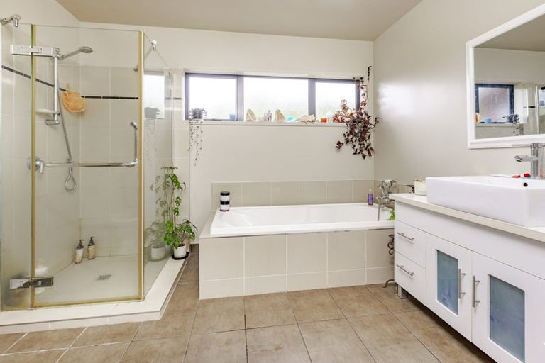 Photo of property in 165 Settlement Road, Papakura, 2110