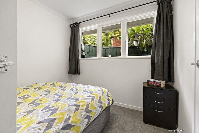 Photo of property in 6 Woodstock Terrace, Tawa, Wellington, 5028