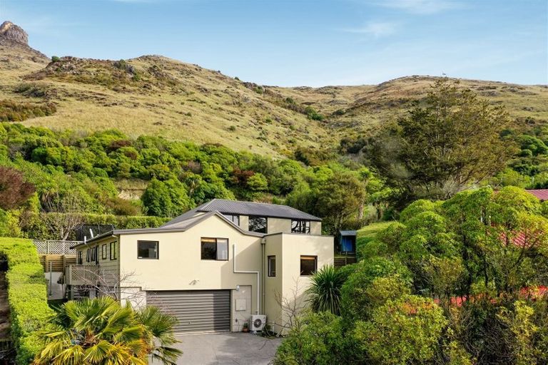 Photo of property in 14 Heathvale Place, Heathcote Valley, Christchurch, 8022