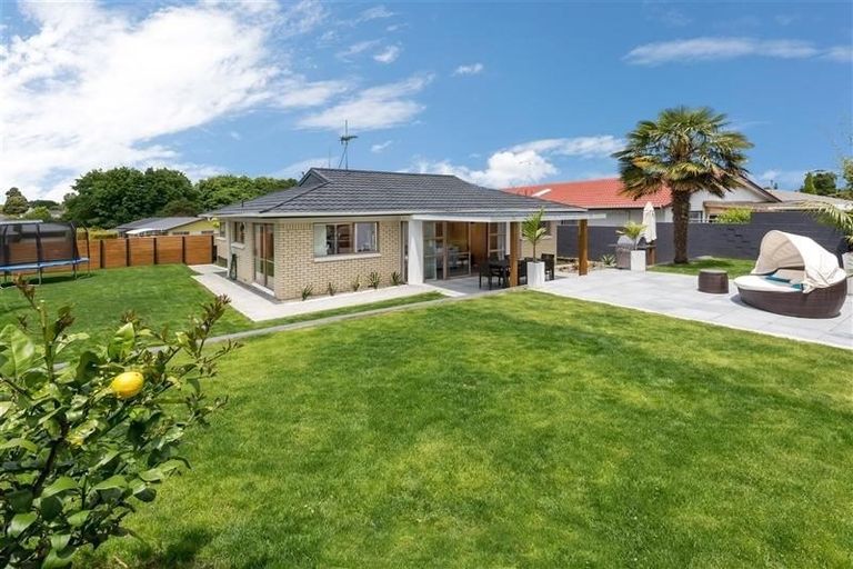 Photo of property in 34 Meadway, Sunnyhills, Auckland, 2010