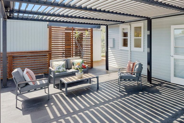 Photo of property in 310 Te Moana Road, Waikanae, 5036