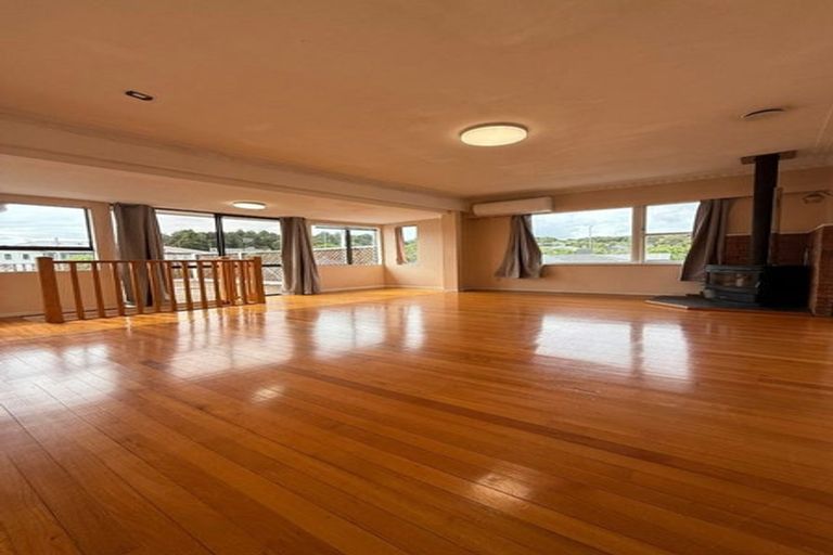 Photo of property in 60 Orams Road, Hillpark, Auckland, 2102