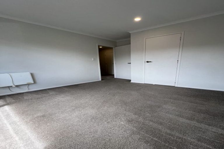 Photo of property in 16 Loloma Drive, Half Moon Bay, Auckland, 2012