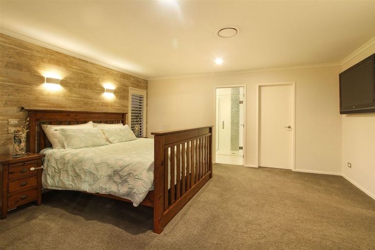 Photo of property in 12 Church View Road, Waiau Pa, Pukekohe, 2679