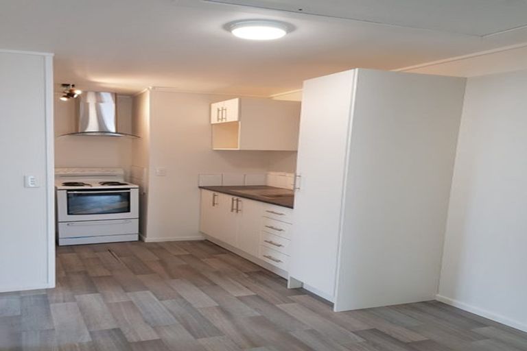 Photo of property in 102 Kilbirnie Crescent, Kilbirnie, Wellington, 6022