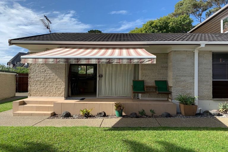 Photo of property in 2/10 Raewyn Place, Pakuranga, Auckland, 2010