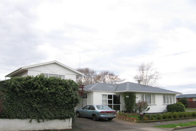 Photo of property in 2 Stoke Place, Awapuni, Palmerston North, 4412