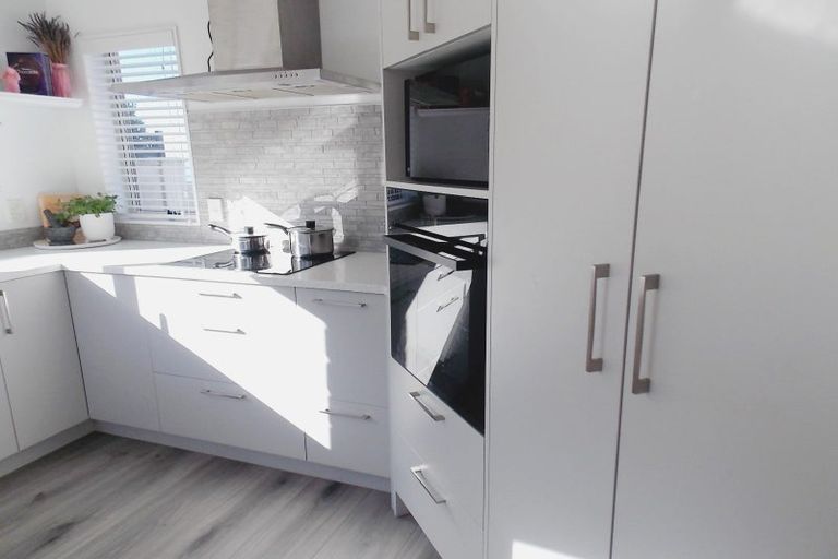 Photo of property in 107 Ashton Fitchett Drive, Brooklyn, Wellington, 6021