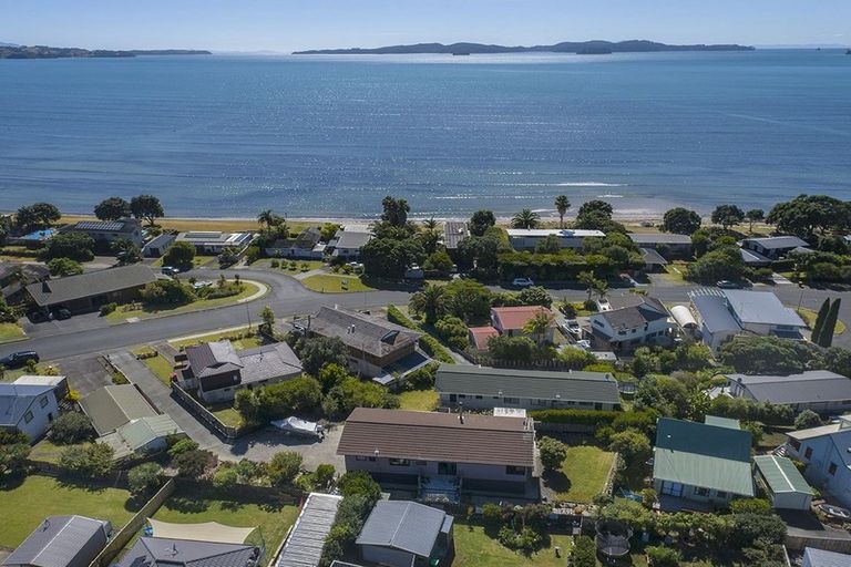 Photo of property in 35 Tamatea Drive, Snells Beach, 0920