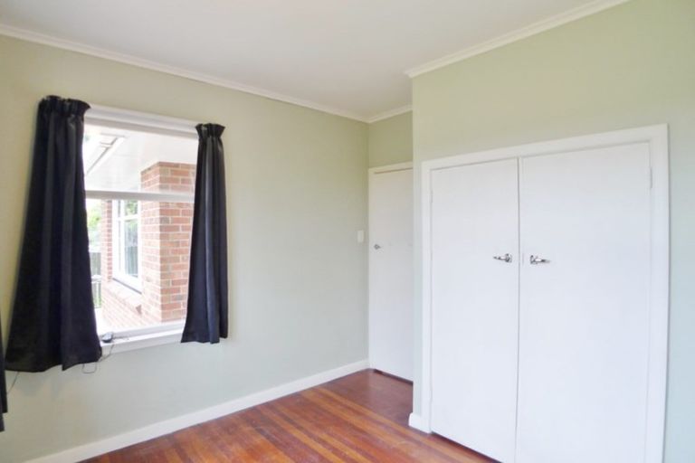 Photo of property in 2/177 Mokoia Road, Birkenhead, Auckland, 0626