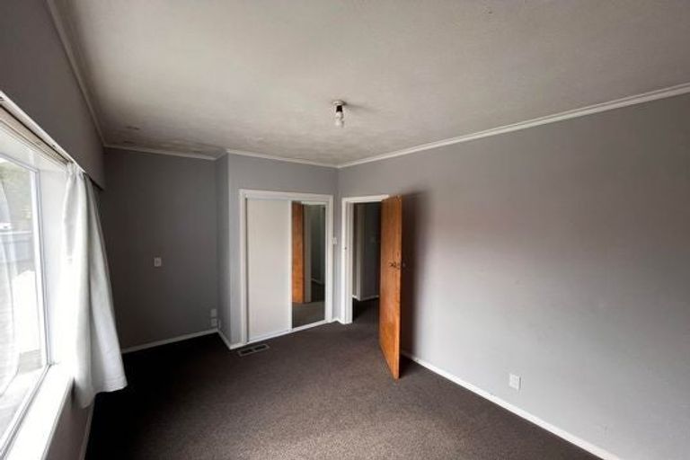 Photo of property in 1118 Fergusson Drive, Clouston Park, Upper Hutt, 5018