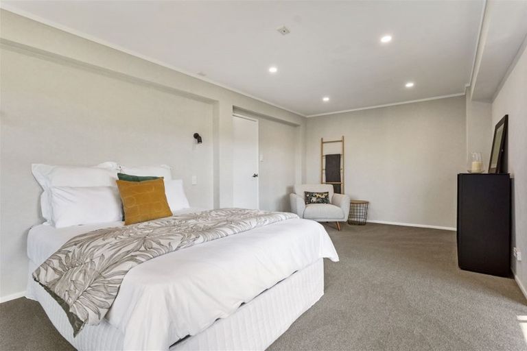 Photo of property in 133 Sandspit Road, Shelly Park, Auckland, 2014