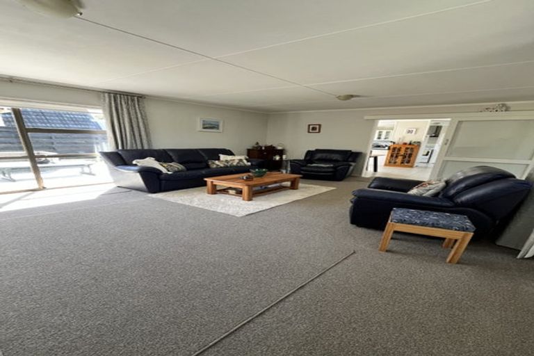 Photo of property in 4 Dove Place, Westbrook, Palmerston North, 4412