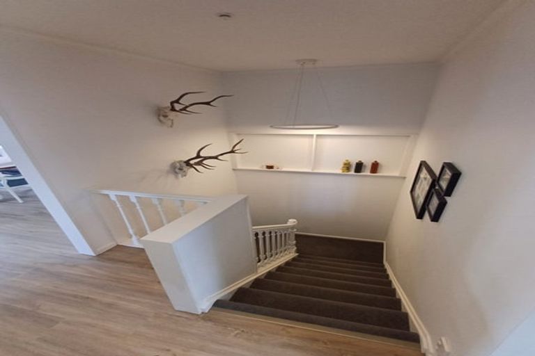 Photo of property in 14a Parklands Drive, Karori, Wellington, 6012