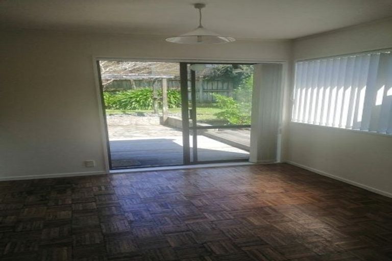 Photo of property in 2/13 Rapallo Place, Farm Cove, Auckland, 2012