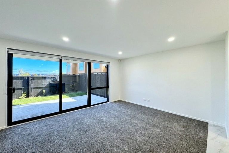 Photo of property in 14 Paapaakiri Loop, Takanini, 2112