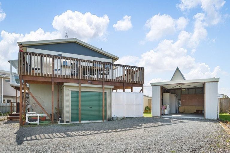 Photo of property in 266b Seaforth Road, Waihi Beach, 3611