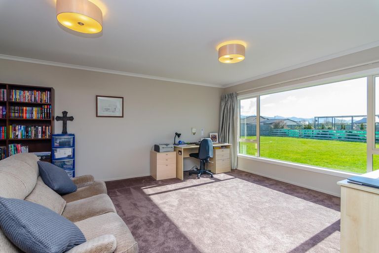 Photo of property in 1 Mill Grove, Carterton, 5713