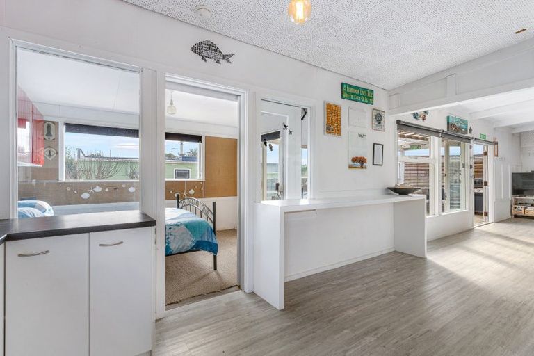 Photo of property in 2a Andresen Street, Foxton Beach, Foxton, 4815