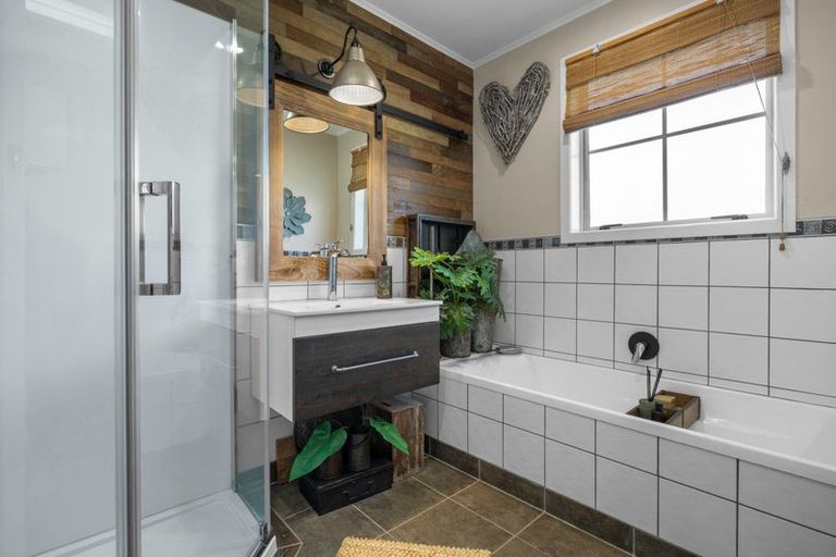 Photo of property in 4 Fiona Place, Dinsdale, Hamilton, 3204