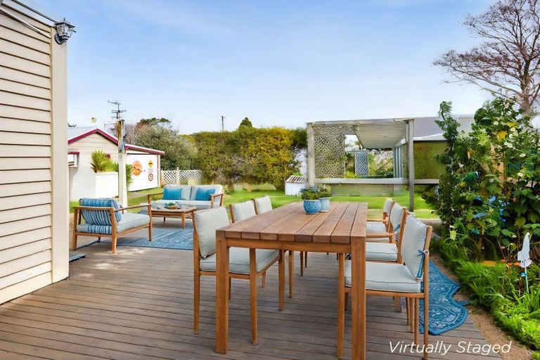 Photo of property in 1 Campbell Street, Hawera, 4610