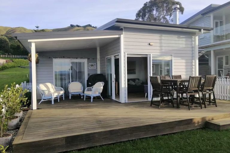 Photo of property in 75 Richmond Road, Pohara, Takaka, 7183