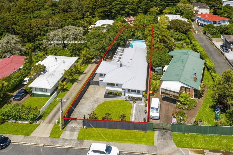 Photo of property in 15 Moore Street, Hillcrest, Auckland, 0627
