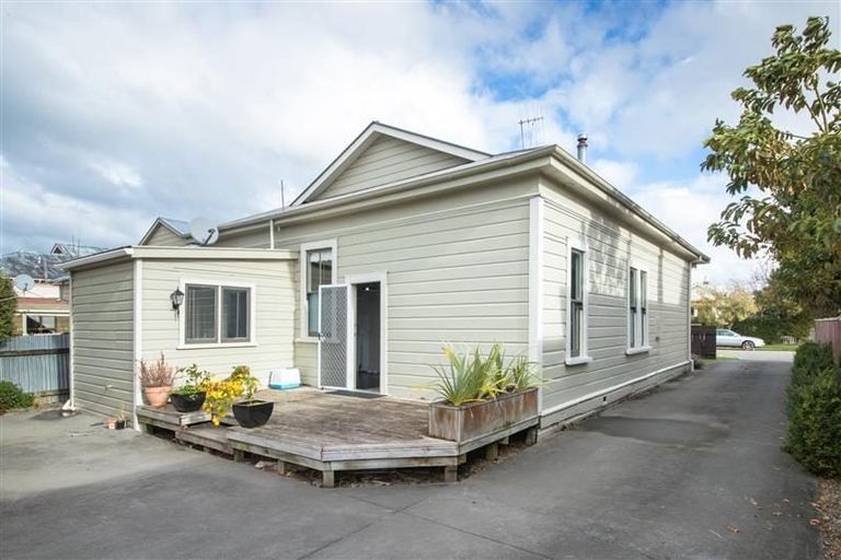Photo of property in 37 Waldegrave Street, Palmerston North, 4410