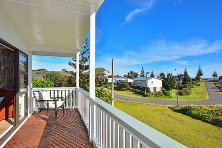 Photo of property in 33 Kuku Avenue, Mahia, 4198
