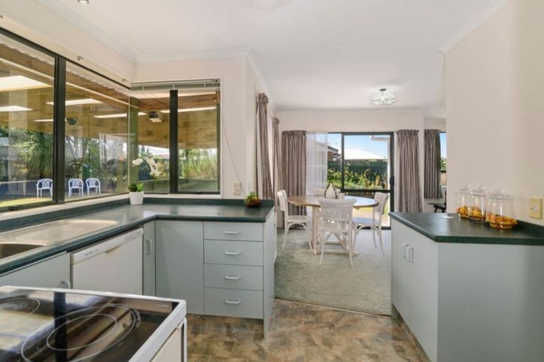 Photo of property in 5 Ashmore Place, Fairy Springs, Rotorua, 3015