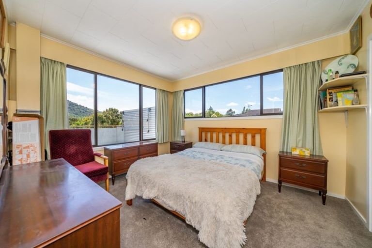 Photo of property in 27 Hudson Avenue, Ebdentown, Upper Hutt, 5018