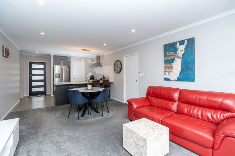 Photo of property in 2/10 Greta Street, Glenview, Hamilton, 3206