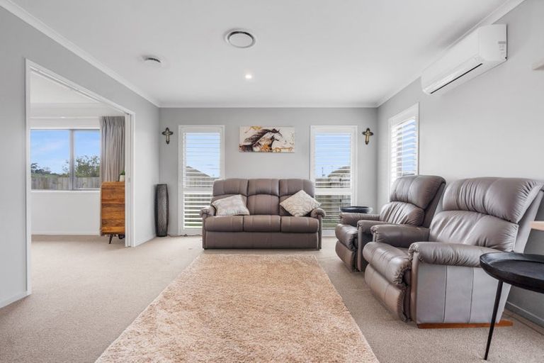 Photo of property in 2 Bragato Way, Te Kauwhata, 3710