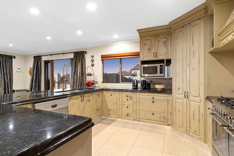 Photo of property in 16 Riddington Rise, Ohauiti, Tauranga, 3112