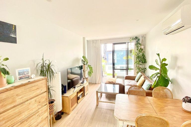 Photo of property in 19 Glenae Lane, Hobsonville, Auckland, 0618