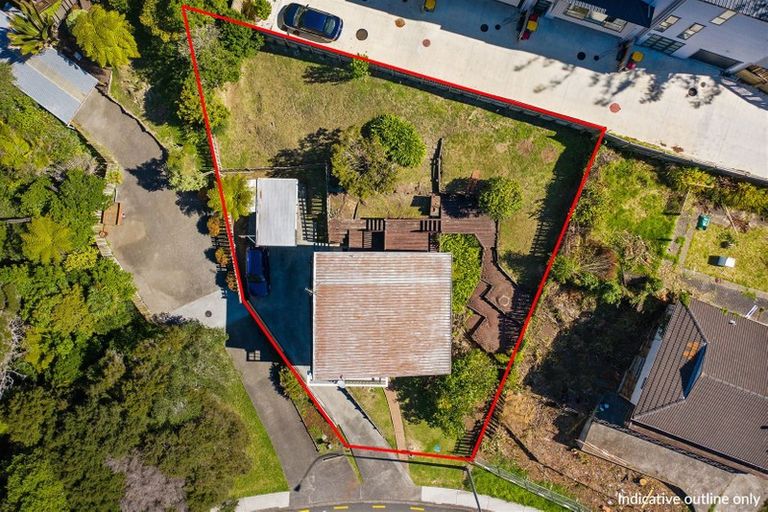 Photo of property in 69 Easton Park Parade, Glenfield, Auckland, 0629