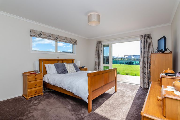 Photo of property in 1 Mill Grove, Carterton, 5713