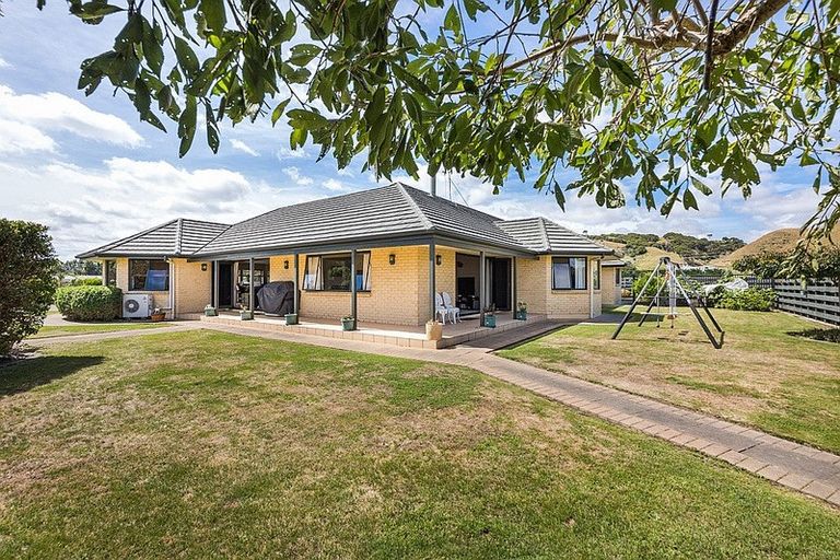 Photo of property in 289 Fitzherbert Road East, Aokautere, Palmerston North, 4471
