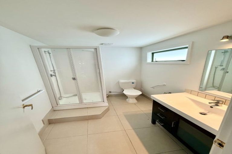 Photo of property in 81a Golf Road, New Lynn, Auckland, 0600