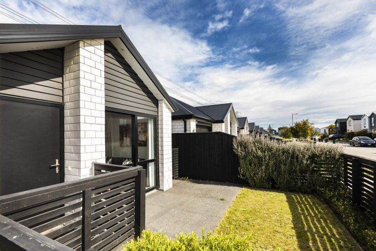 Photo of property in 5 Piripiri Place, Broomfield, Christchurch, 8042