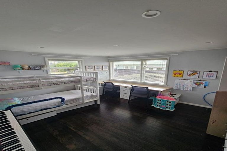 Photo of property in 38 Alexander Street, Cockle Bay, Auckland, 2014