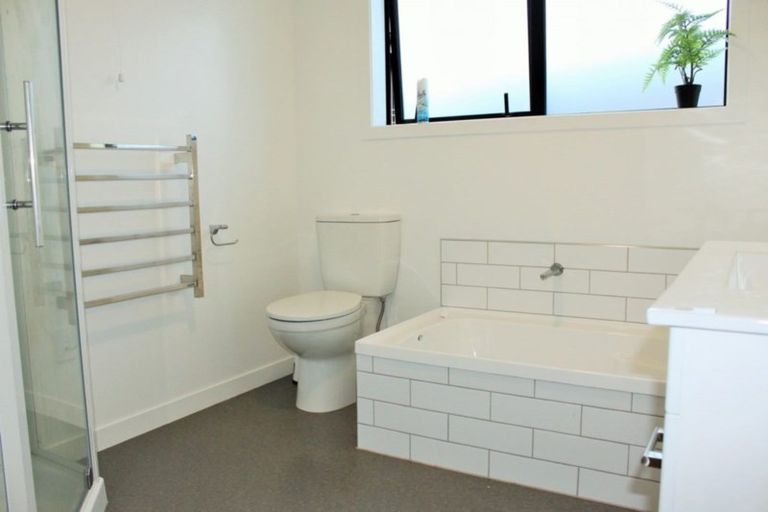 Photo of property in 51 Takitimu Avenue, Te Anau, 9600