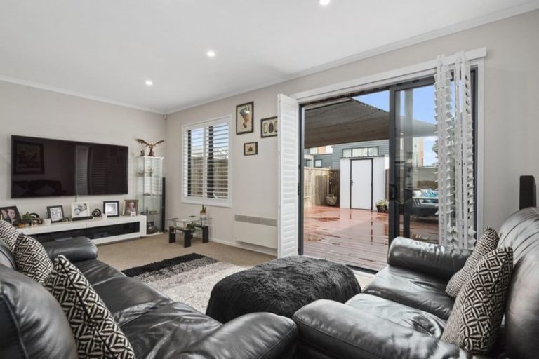 Photo of property in 8 Tuatua Road, Hobsonville, Auckland, 0616