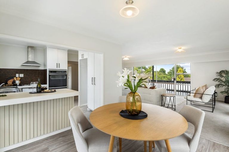 Photo of property in 4 Sispara Place, Beach Haven, Auckland, 0626